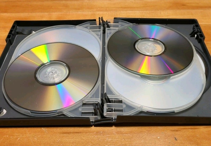 Adobe Creative Suite Premium 2003 – Full Software Bundle (Vintage) gallery