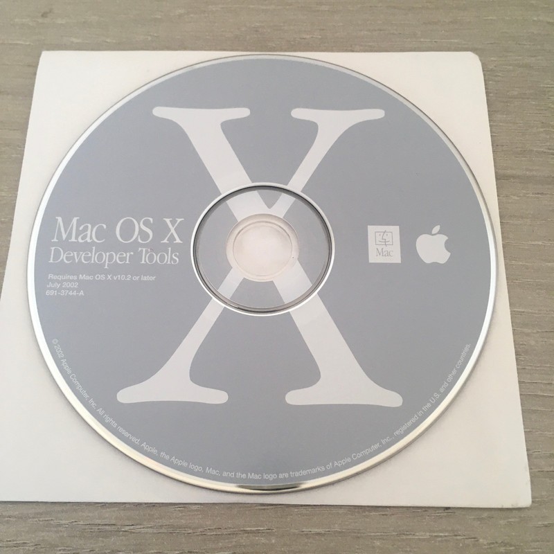 Apple Mac OS X v10.2 Install Discs 1 & 2 + developer tools gallery