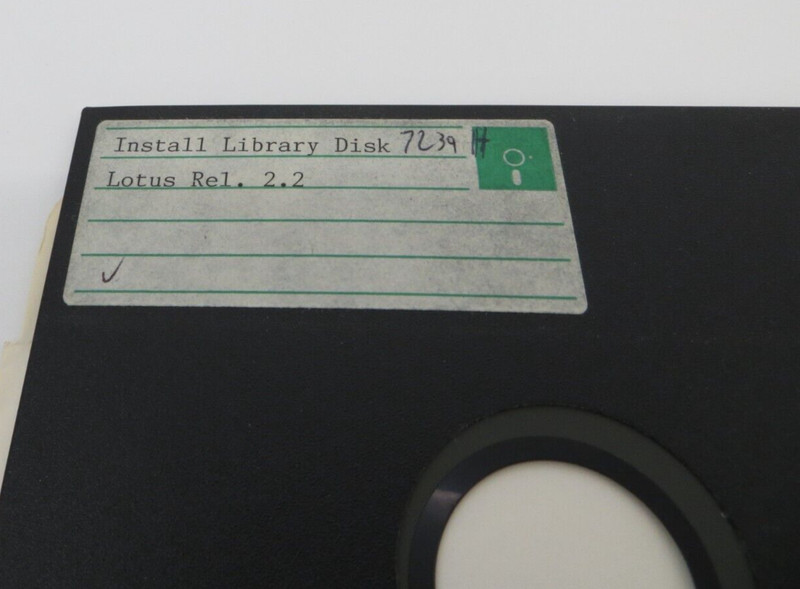 LOTUS Rel. 2.2 5.25" Floppy Disk vintage Computer Program Discs gallery