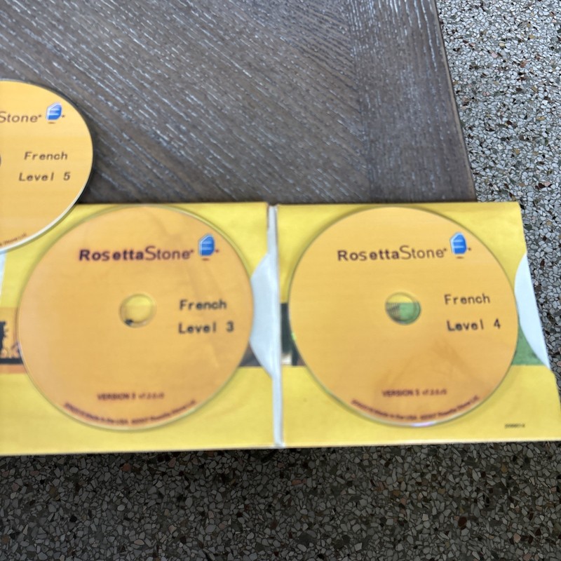 Rosetta Stone® Version 3 : French Level 1,2,3,4 & 5 Set gallery
