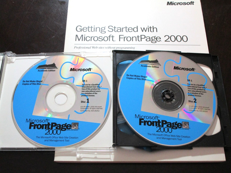 Microsoft FrontPage 2000 - CD-ROM + Manual Vintage Software gallery