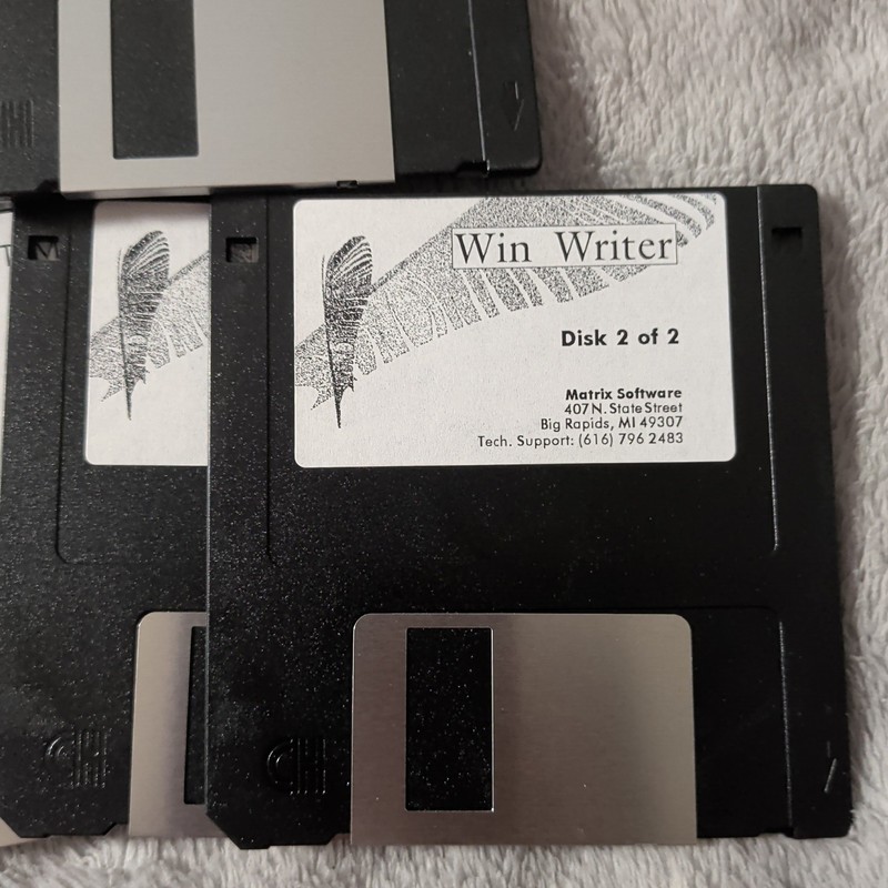 VTG PC Floppy Disc Lot Of 25- Microsoft, HP, Hewlett, Windows gallery