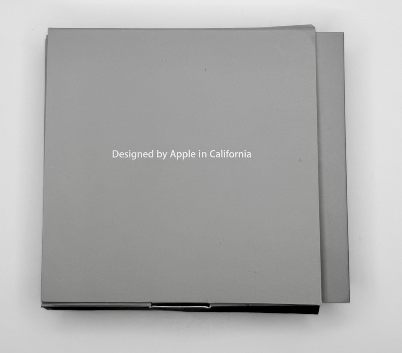 Apple MacBook Mac OS X Install Disc 1 & 2 V10.5.2 2008 W Box & Decals gallery