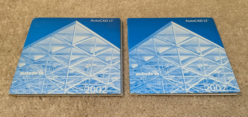 2x Autodesk Autocad LT 2002 w/ Serial Number & CD key