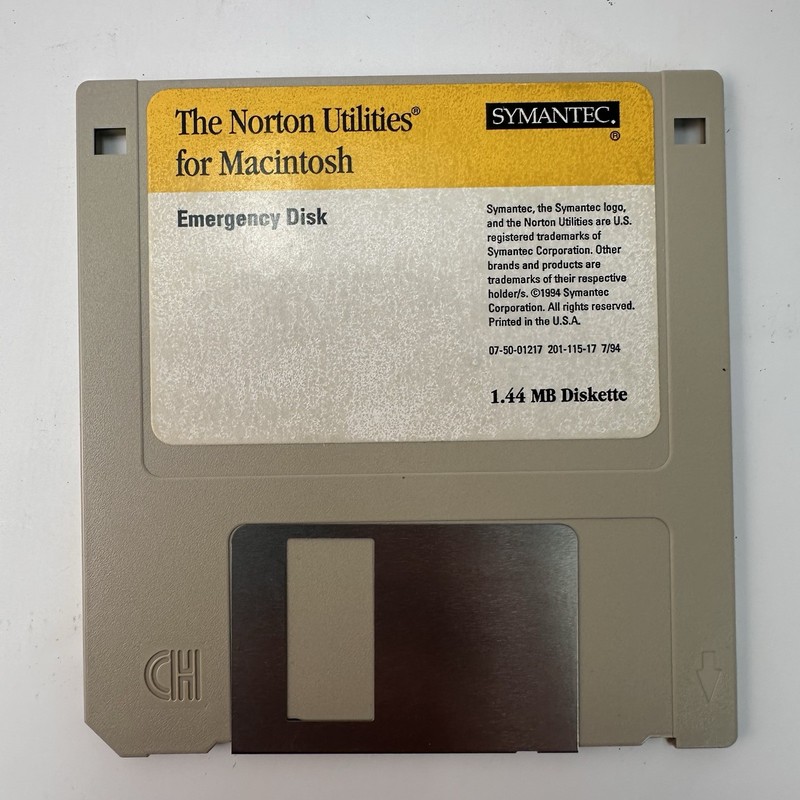 Norton Utilities Macintosh 1994 Apple Computer Software v3.1 3.5" Floppy Disks gallery
