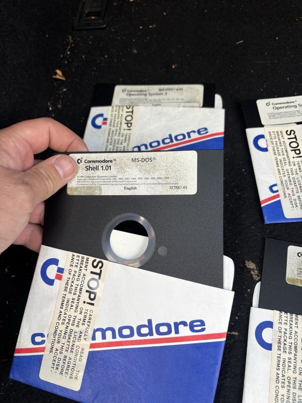Commodore Amiga MS-DOS 4.01 Operating System 1-3 Shell 1.01 Install Select Disks gallery