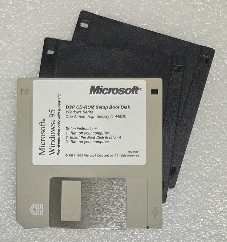 Microsoft Windows 95 CD-ROM Setup Boot Disk 3.5” Floppy Diskette + 2 Backup Copy