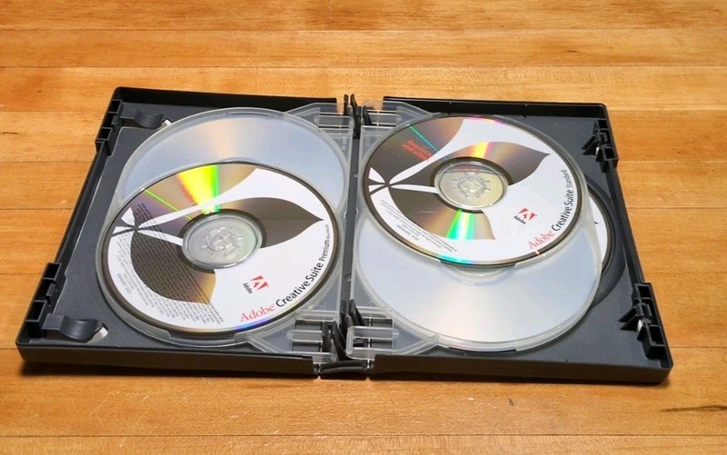 Adobe Creative Suite Premium 2003 – Full Software Bundle (Vintage) gallery