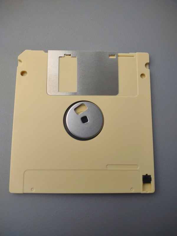 CD Man 3.5 Floppy Disk 9356 Software Labs Ms-dos Vtg Computer Game PC gallery