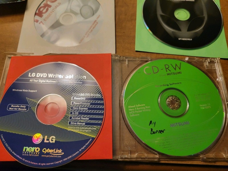 NERO 2015 PLATINUM plus Essentials 7 & 9 + Alienware CD lot gallery