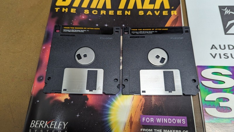 Vintage 1992 Star Trek The Screen Saver For Macintosh Berkeley Systems, *READ* gallery