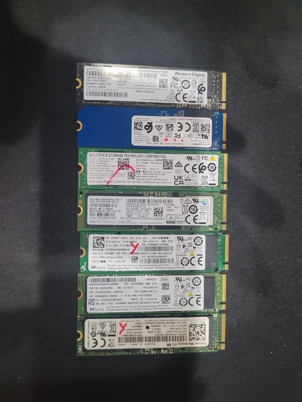 Mixed brand 256GB pcie NVMe M.2 SSD mixed brands has windows 11 home . gallery