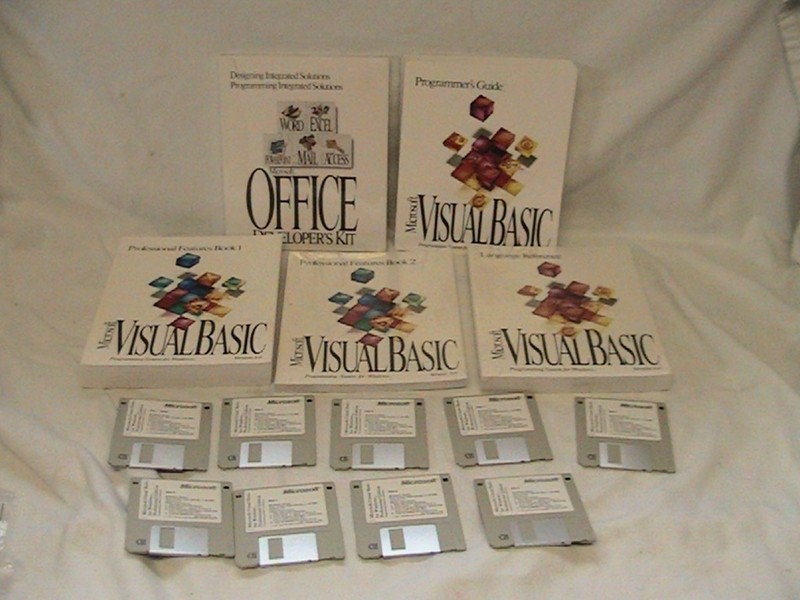 1 USED MICROSOFT VISUAL BASIC PROFESSIONAL EDITION 3.0 WITH MANUALS AND DISCS