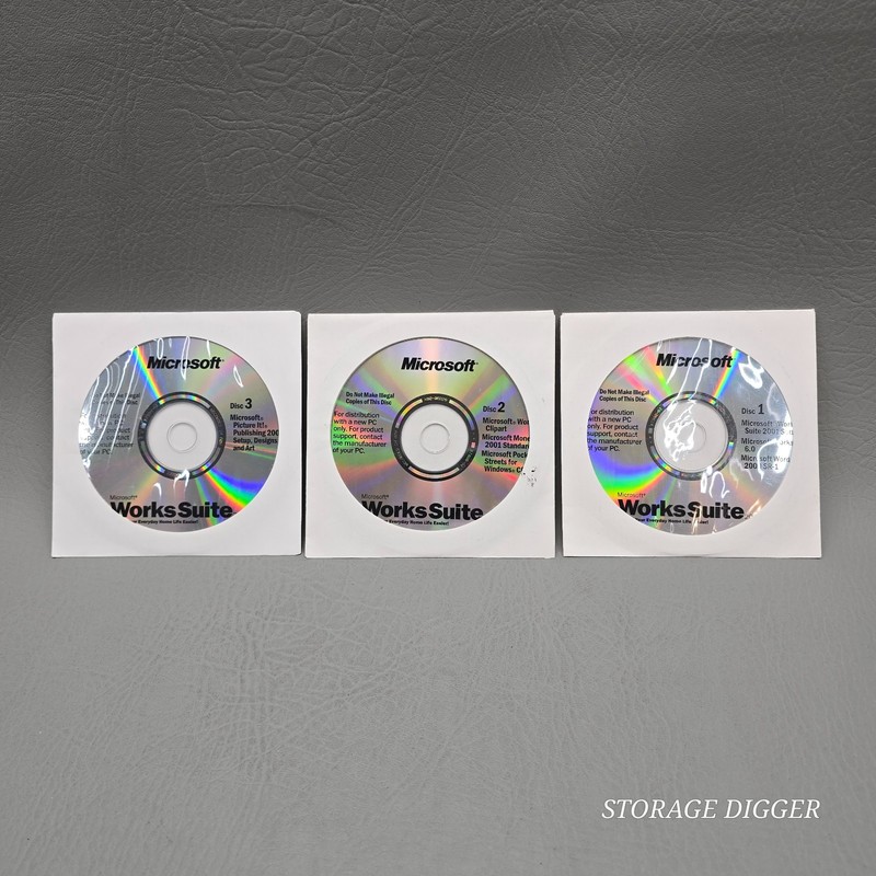 Vintage Set of 3 PC Software Microsoft Works Suite 2001 Set Up Discs 1 , 2 , 3