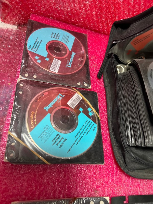 LOT Disks Server License Microsoft / APPLICATIONS 2004 2007 MIX AS-IS gallery