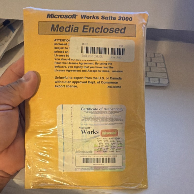 Microsoft Works Suite 2000 Office Software Suite Media Enclosed