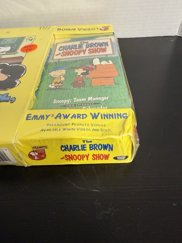Vintage 1995 Charlie Brown PC CD Rom & Bonus Video For Mac And PC New Sealed gallery