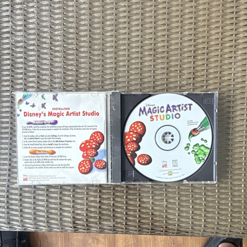 Disney Magic Artist Studio Painting Software CD-ROM w/ Manual Windows 95/98 Mac gallery
