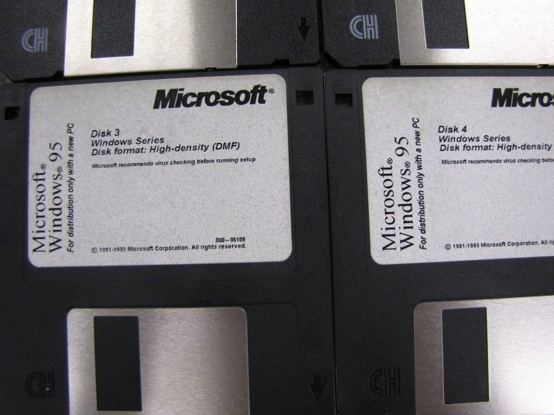 Set of (6) Microsoft Windows 95 Install High Density Disks 1991-1995 -MR22 gallery