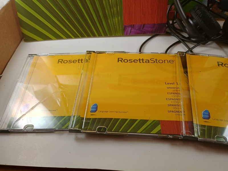 Rosetta Stone Spanish Level 1 2 &3 Version 4 CDs for PC and Mac with headset gallery