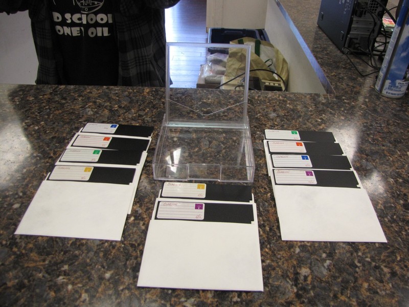 Lot of (10) Vintage Clarion Software – 5.25″ Disks W/Box – MH18