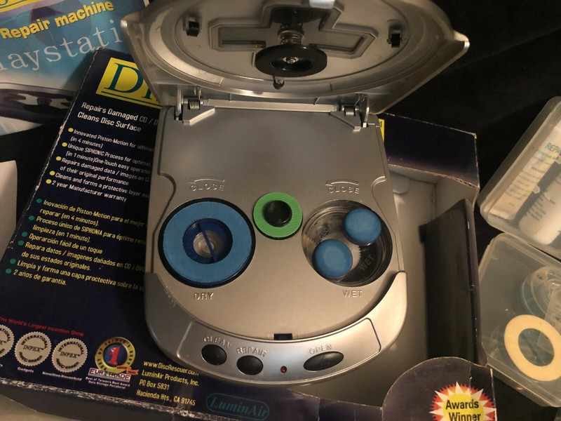 Repairs Damaged CD's Disc Rescuer Luminair prod. kit gallery