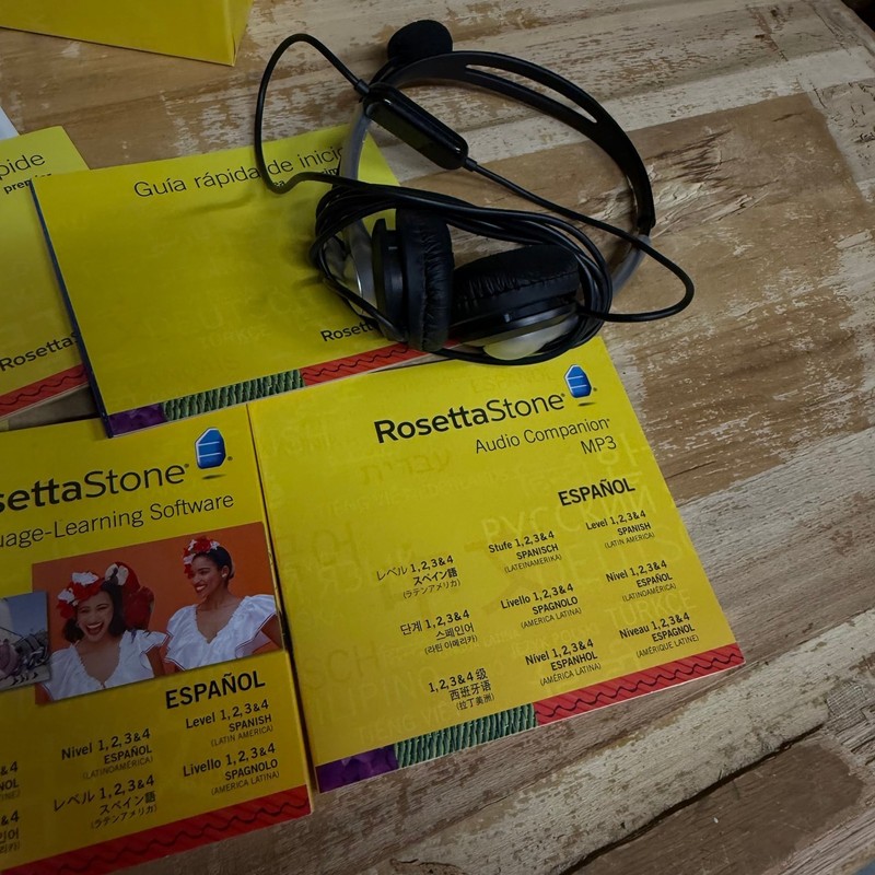 Rosetta Stone Spanish Levels 1, 2, 3 & 4 Box Set with Headset & Audio Companion gallery