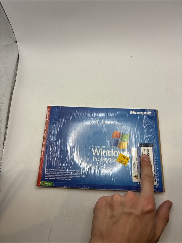 Genuine MICROSOFT WINDOWS XP PROFESSIONAL 2002 Complete w/CD & Product Key!