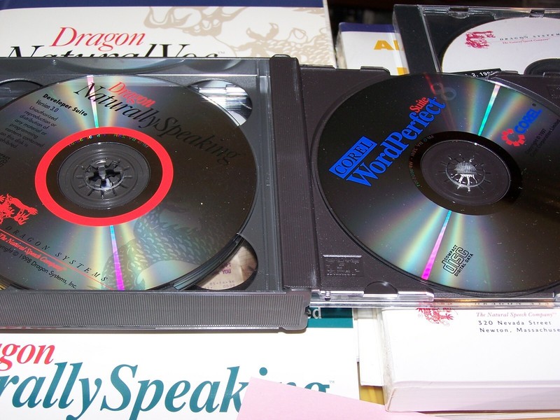 Dragon Systems Dragon Naturally Speaking Developer Suite w Professional V 3.0 gallery