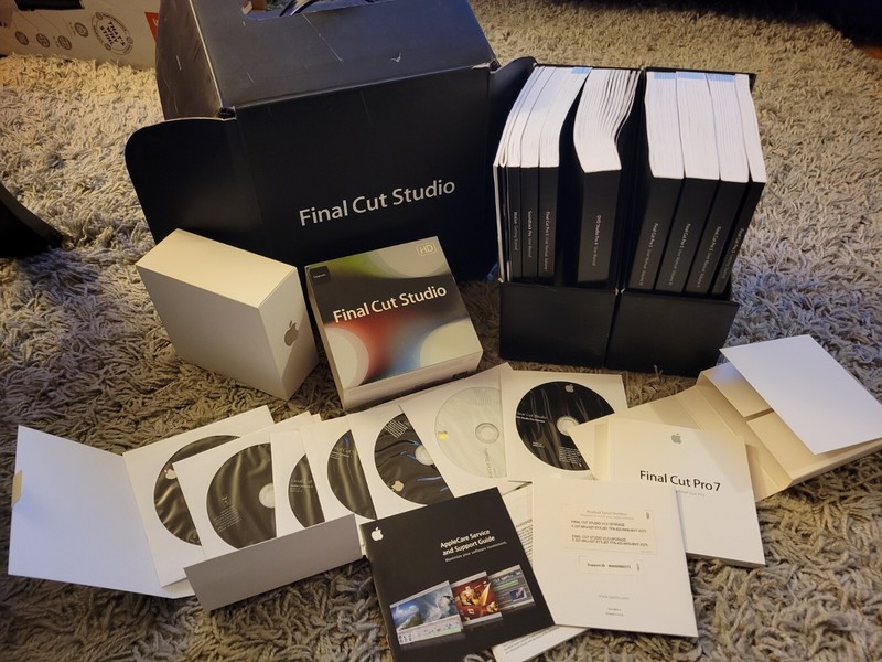 Apple Final Cut Pro Mac User Manual SET 10 MANUALS ONLY NO SOFTWARE + UPGRADE CD gallery