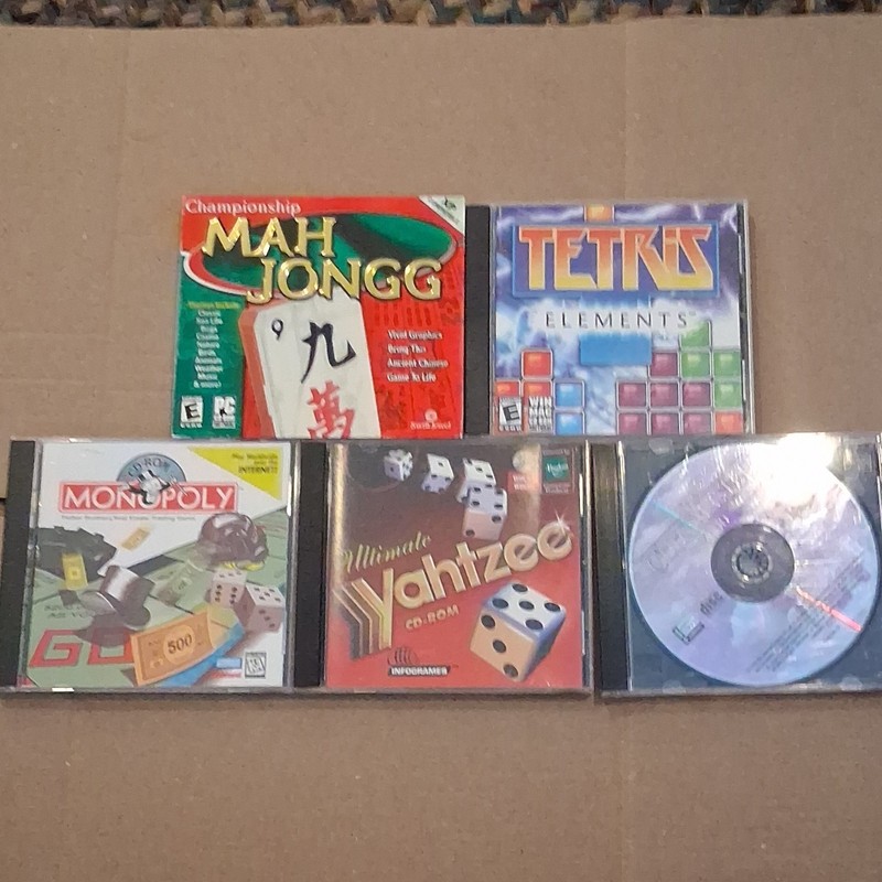 Lot of 5 PC Games Early 2000’s