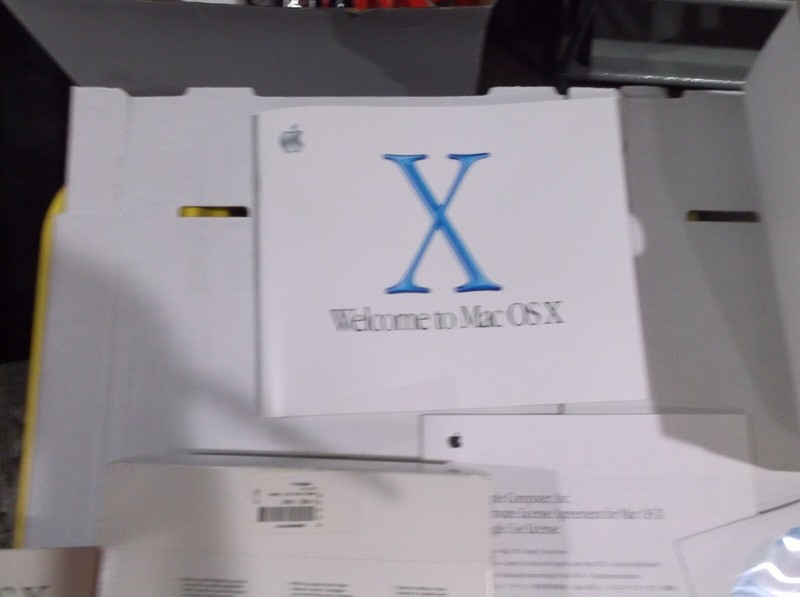 Mac OS X 10.1 retail with OS 9.1 disk in box gallery