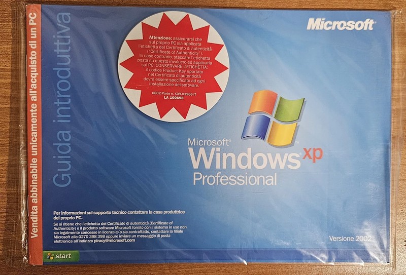 Microsoft Windows XP Professional ITA (2002) SEALED SP1