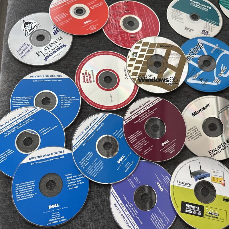 Dell Driver & Utility Software CD Lot for Windows, English Standard License