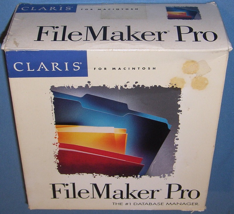 1993 Claris FileMaker Pro 2.0 Apple Macintosh OS System 7 on 3.5″ & 5.25″ Floppy