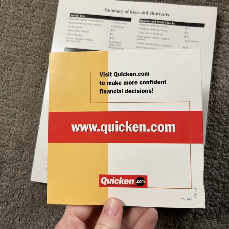 Quicken Deluxe '98 Financial Software Macintosh Users Guide 1998 Version CD gallery