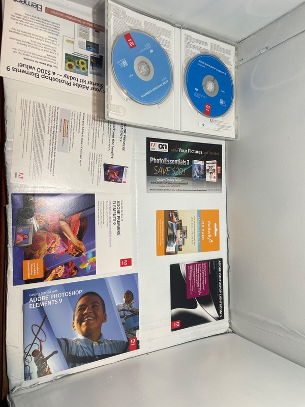 Adobe Photoshop Elements 9 & Adobe Premiere Elements 9 + 20$Shutterfly Gift Card gallery