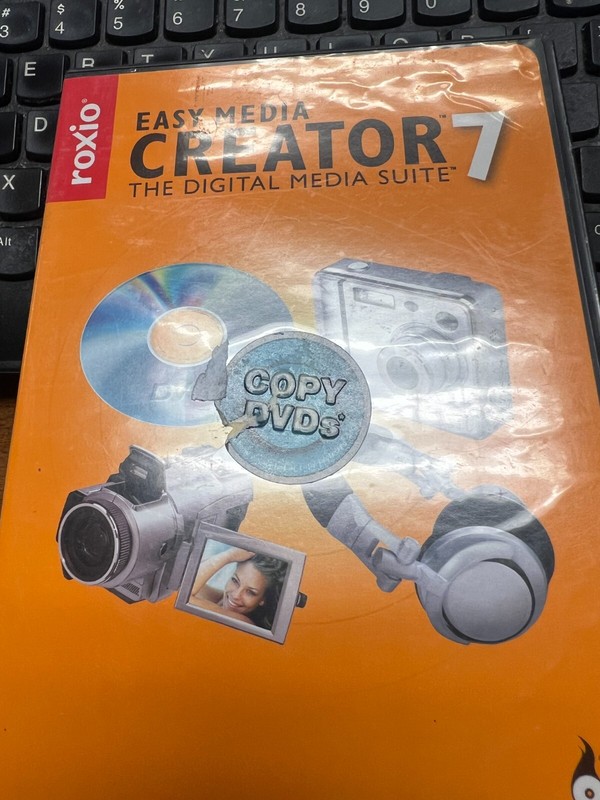 Roxio Easy Media Creator 7 two CDs (Program & Content Library) -Windows 2000/XP