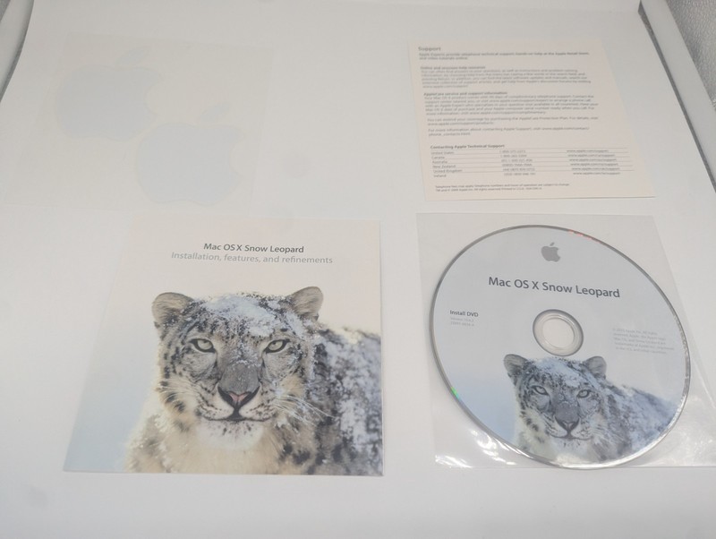 Apple Mac OS X Leopard Version 10.5 & Snow Leopard 10.6.3 Install DVDs Retail gallery