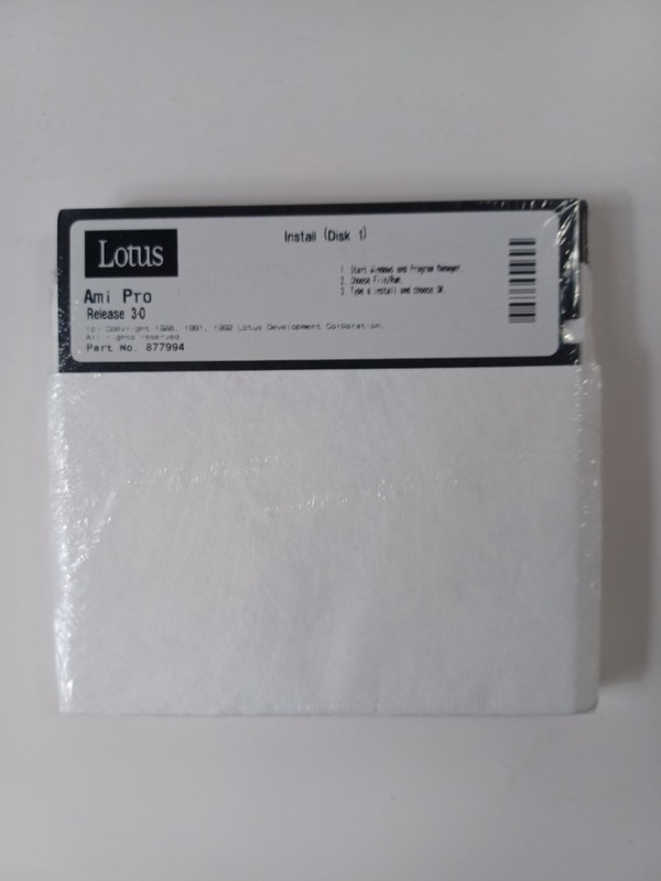 Lotus Ami Pro Word Processing Release 3.0 For Windows w/ 5.25" & 3.5" Disks gallery