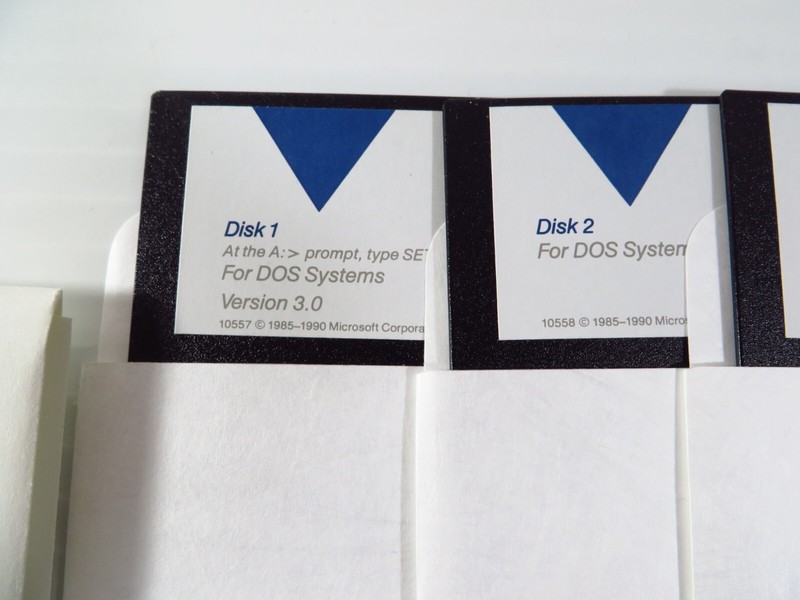 Vintage Microsoft Windows OS 3.0 DOS - 5.25" 5 1/4” Floppy Software PC, 15 Discs gallery