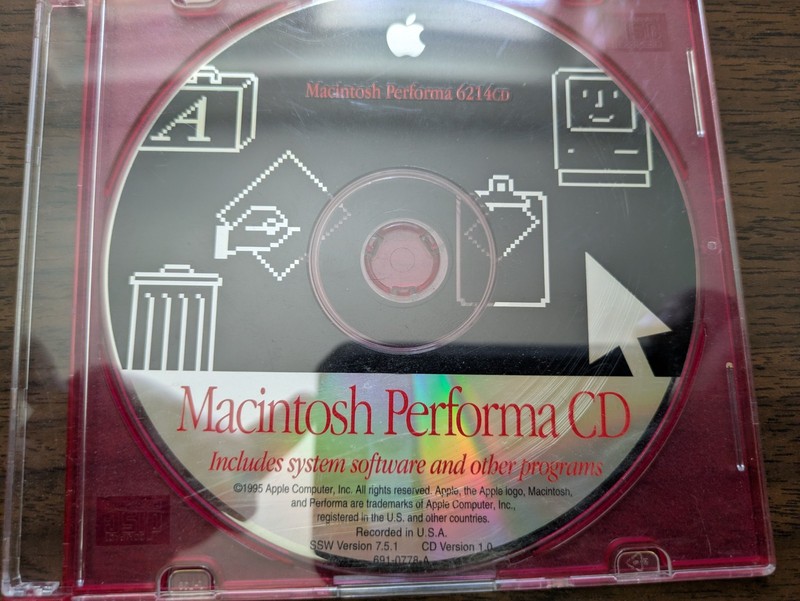 Vintage 1994 Apple Macintosh Performa 6214 CD includes system software