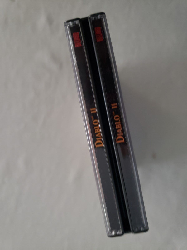 Diablo II Blizzard Windows CD-ROM 2000/98/95/NT Mac 2 disks as shown gallery