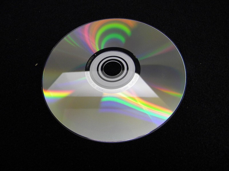Macintosh OS-X Apple World Book 2003 Edition Media CD Computer Software 7.0 gallery