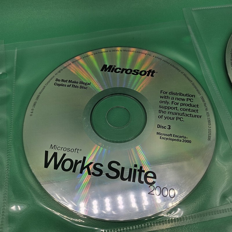 Microsoft Works Suite 2000 - Complete 7 Disc PC CD-ROM Excellent Condition VG+ gallery