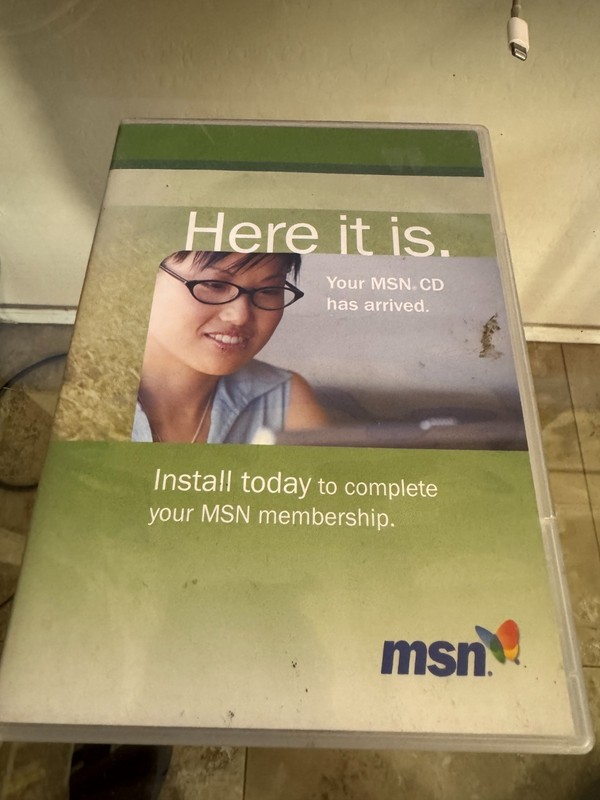 Vintage MSN Internet access CD ROM 2004 w/Original Jacket & Free Ship!