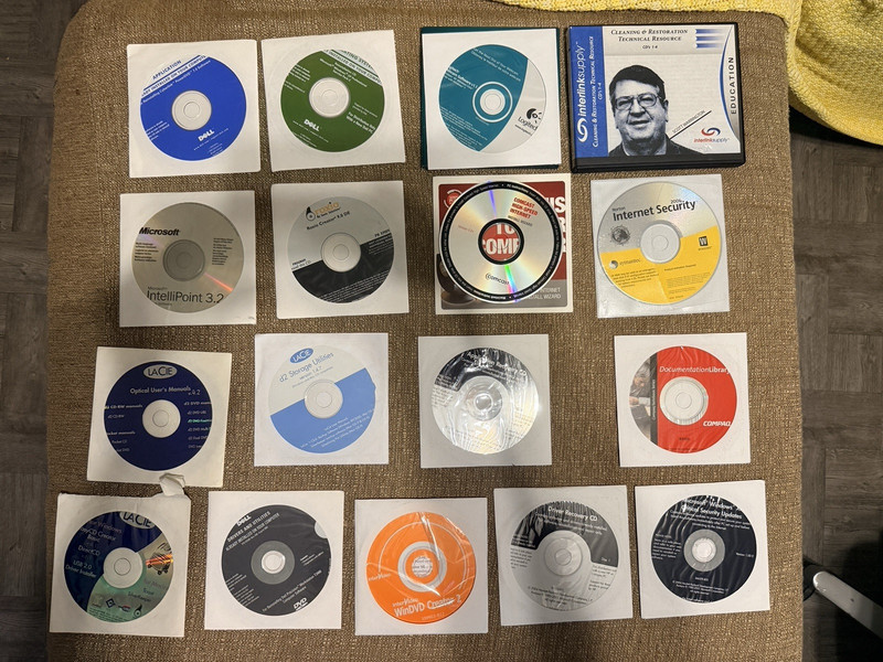 Mixed Lot Of Vintage Software And Drivers – Install Discs – CDs – 17 Pieces
