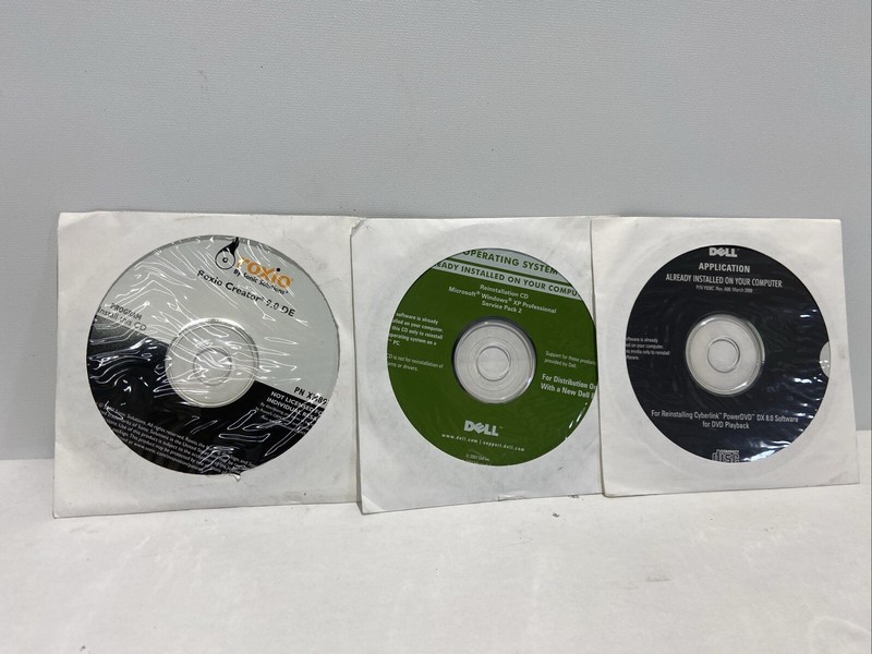 Dell Reinstallation CD WinXP SP2 , and 2 additional (READ Description)