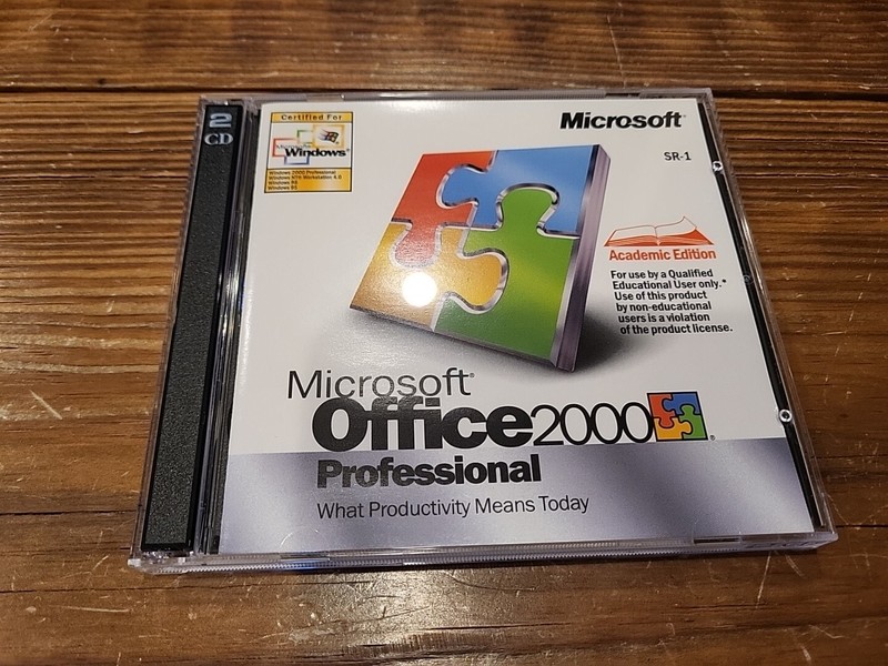 Microsoft Office 2000 Professional Academic Edition with Product Key. SR-1