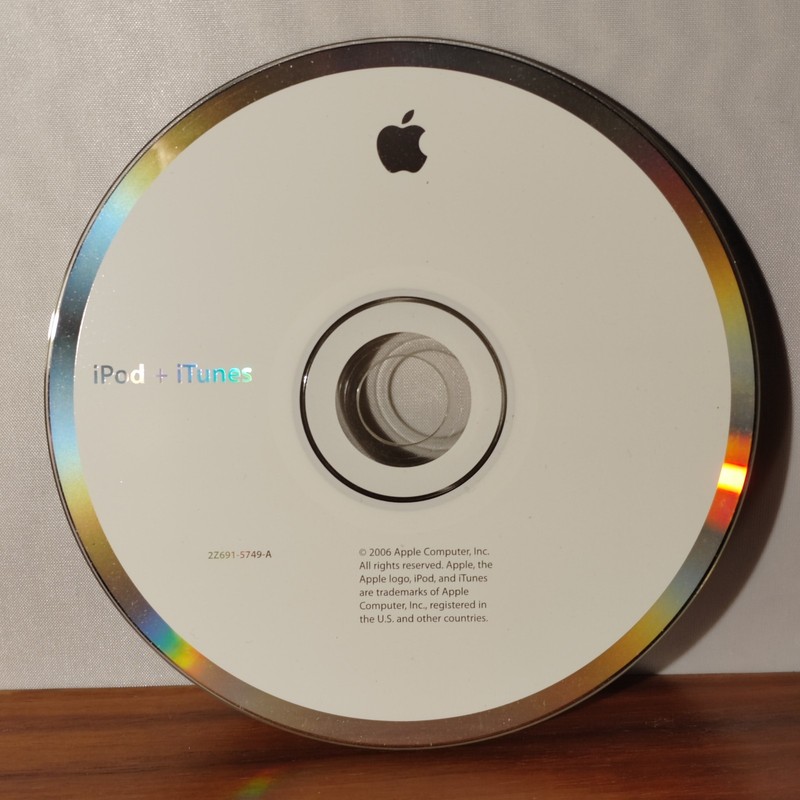 APPLE iPod + iTunes Mini Install CD 2Z691-5749-A OEM 2006 Software Vintage